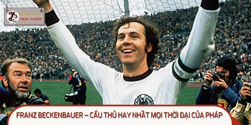 Franz Beckenbauer nổi tiếng trong vai trò hậu vệ quét